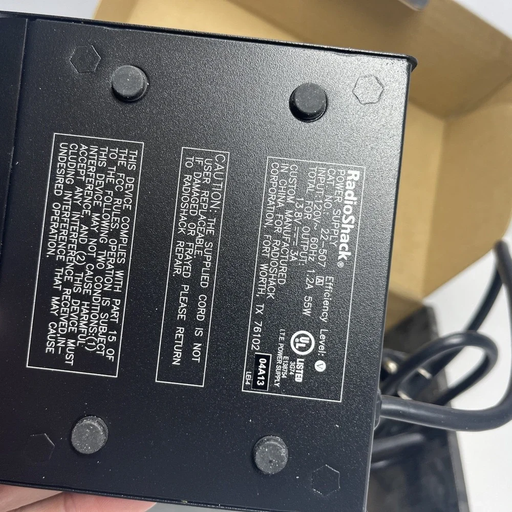 Radio Shack 22-507 Switching Power Supply 3 Amp 13.8 VDC 12V Auto Socket